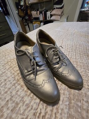 Naturalizer Metallic Wingtip Oxford Lace-Up Shoes